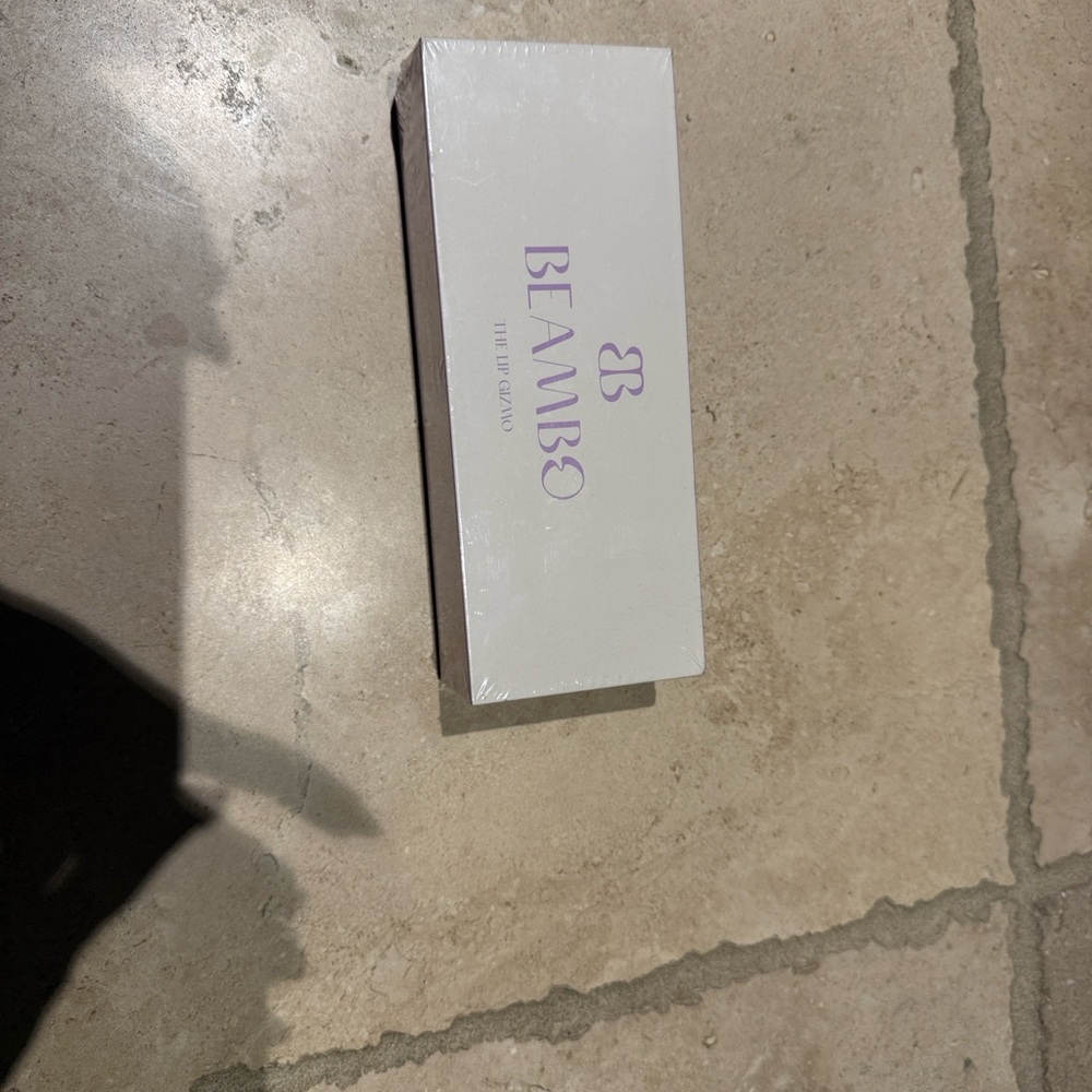 Beambo New in the box lip plumping device!